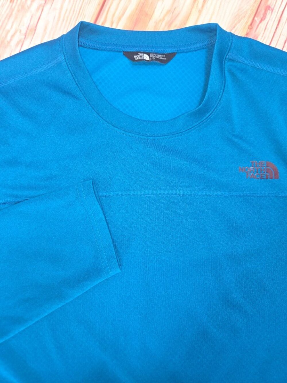 The North Face Mens Blue LS Crewneck Active Shirt Large